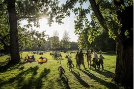 Waaks! in de buurt van het Vondelpark