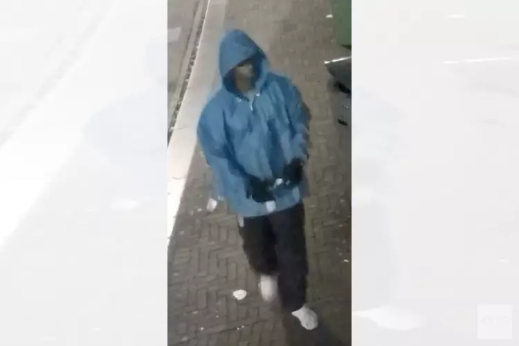 Amsterdam - Gezocht - Handgranaat bij uitgaansgelegenheid
