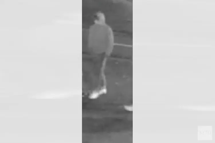 Amsterdam - Gezocht - Twee tieners beroofd
