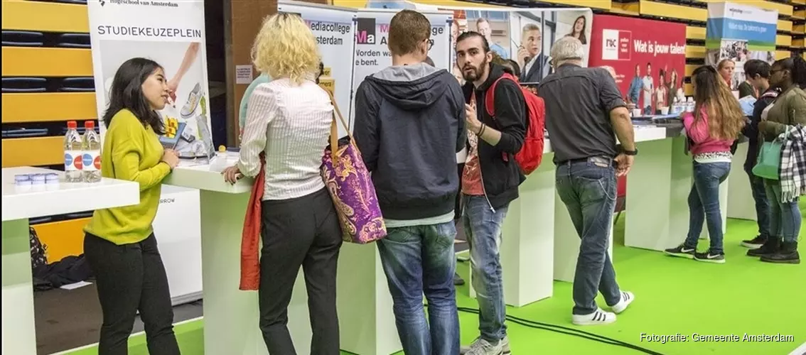 Jong en nog geen werk? De Amsterdam Pop Up store helpt