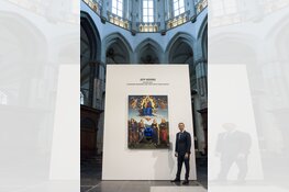 Jeff Koons onthult eigen kunstwerk in De Nieuwe Kerk