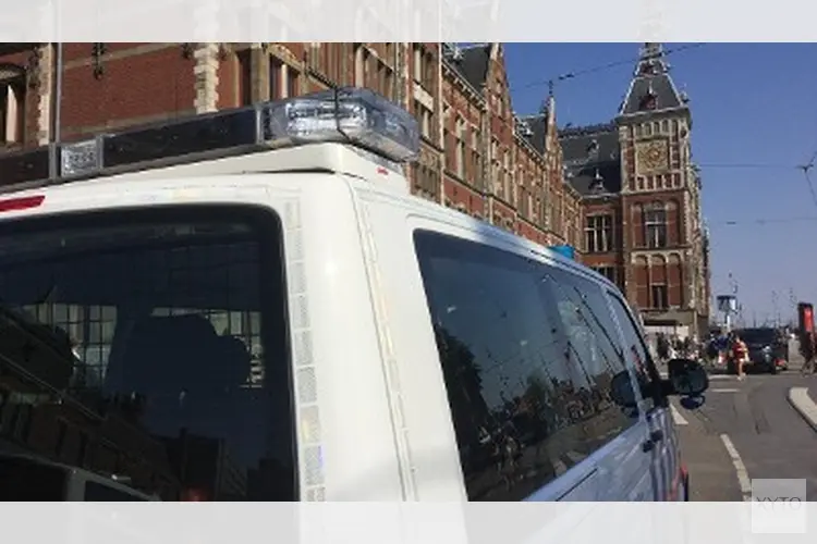 Verdachte neergeschoten na steekincident op Amsterdam Centraal Station