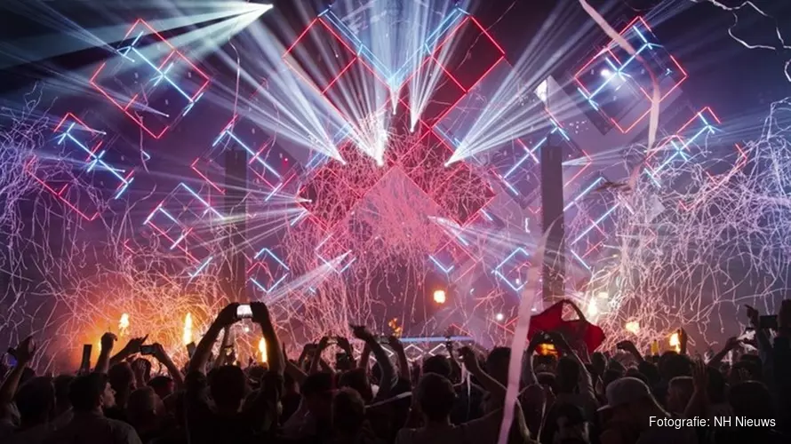 Ademklachten bij feestgangers ADE-concert Martin Garrix door &#39;traangas&#39;