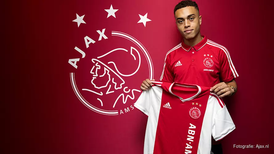 Ajax contracteert Sergiño Dest