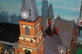 Grote brand Sint Urbanuskerk in Amstelveen in LEGO nagebouwd