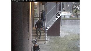 Vrouw ernstig gewond na woningoverval