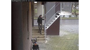 Vrouw ernstig gewond na woningoverval