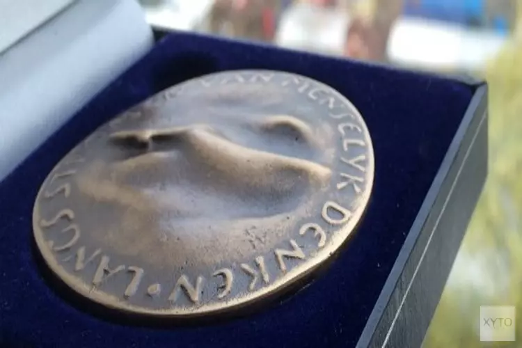 Jubileumpenning voor 100-jarige Biologenvereniging Congo