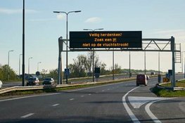 Rijkswaterstaat: 'Herdenk veilig op parkeerplaats, niet op vluchtstrook'