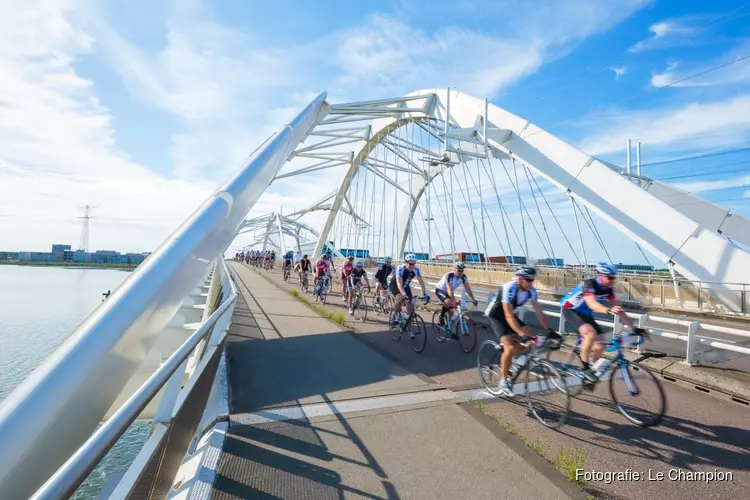 Weg uit de fietsfile bij Cycle Tour Amsterdam
