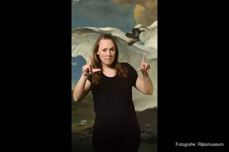 Rijksmuseum biedt als eerste museum een videotour in Nederlandse Gebarentaal