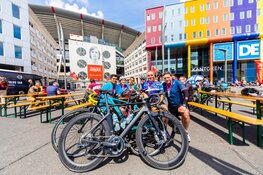 Cycle Tour Amsterdam: honderden fietsers beleven zomerse toertocht