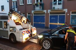 Tesla oververhit: 15 mensen op straat