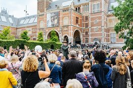 693 kunstenaars openen eigen tentoonstelling in het Rijksmuseum