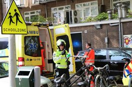 Jong kind aangereden door scanauto gemeente