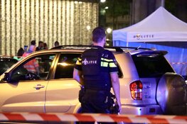 Dode bij schietpartij bij metrostation in Amsterdam-Zuidoost