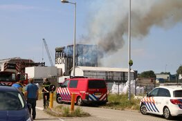 Brand bij kunstgalerie in Amsterdam-Noord