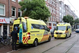 Klant gestoken bij overval Kinkerstraat, dader voortvluchtig