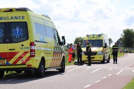 Wielrenner hard ten val in Amstelveen