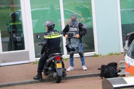 Twee gewonden na melding schietpartij Amsterdam, politie massaal aanwezig