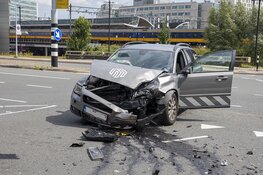 Frontale aanrijding op de Van Heuven Goedhartlaan in Hoofddorp