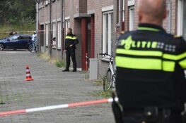 Politie schiet bij aanhoudingen op straat in Amsterdam Zuidoost