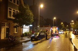 Auto in brand gestoken in Amsterdam-Noord