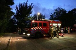 Grote rookwolken bij stalbrand in Noord