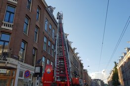 Brand op dak in Amsterdam Oud-Zuid