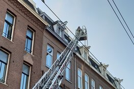 Brand op dak in Amsterdam Oud-Zuid