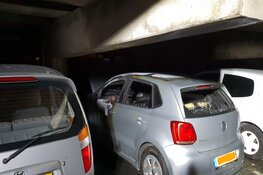 Auto in brand in Amsterdam-Zuidoost