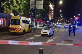 Fietser zwaargewond nabij Leidseplein na botsing met huurauto