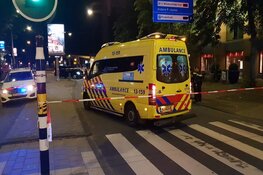 Fietser zwaargewond nabij Leidseplein na botsing met huurauto
