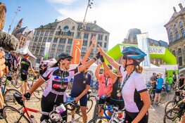 Zonnige en ontzettend gezellige editie 13e BinckBank Dam tot Dam FietsClassic