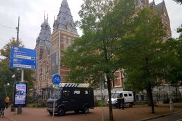 Ongeveer 40 klimaatactivisten opgepakt bij ABN Amro-kantoor