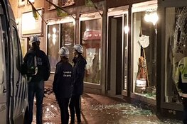 Veel schade bij plofkraak in Ouderkerk aan de Amstel