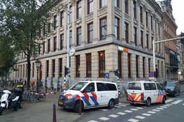 Mogelijke plofkraak in centrum van Amsterdam: straat afgezet