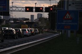 Coentunnel afgesloten na ongeluk met meerdere voertuigen, twee ambulances ter plaatse