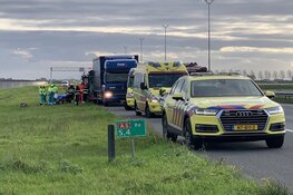 A5 naar Haarlem afgesloten na aanrijding bus en vrachtwagen