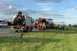 A5 naar Haarlem afgesloten na aanrijding bus en vrachtwagen