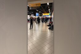 Mogelijk kaping gaande in vliegtuig op Schiphol