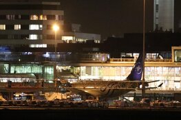 'Gijzeling' op Schiphol blijkt loos alarm: bemanning drukte verkeerde code in