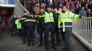 Vuurwerk nog steeds met afstand meest voorkomende incident rond voetbal