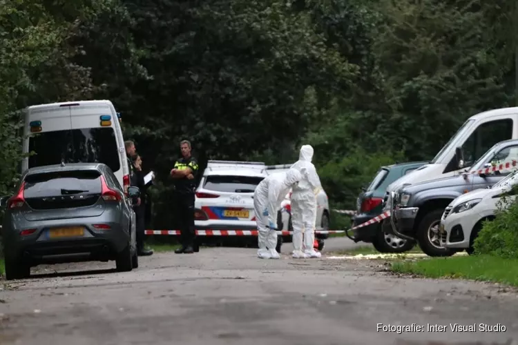 Amsterdamse kapper Seif Ahmed vanuit bijrijdersstoel doodgeschoten in bijzijn dochter