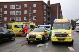 Scooterrijder zwaargewond na botsing in Slotermeer