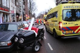 Bestuurder brombakfiets gewond na ongeluk op Rozengracht Amsterdam