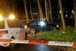 Auto achtergelaten na ongeluk