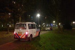 Fietser gestoken in bovenlijf in Amsterdam