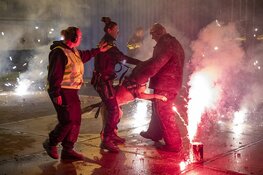Politiehonden oefenen met vuurwerk