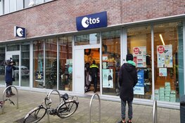 Politie zoekt tiener na overval op drogisterij in Amsterdam